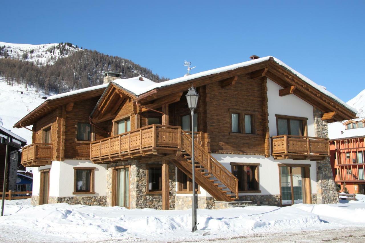Mont Apartment